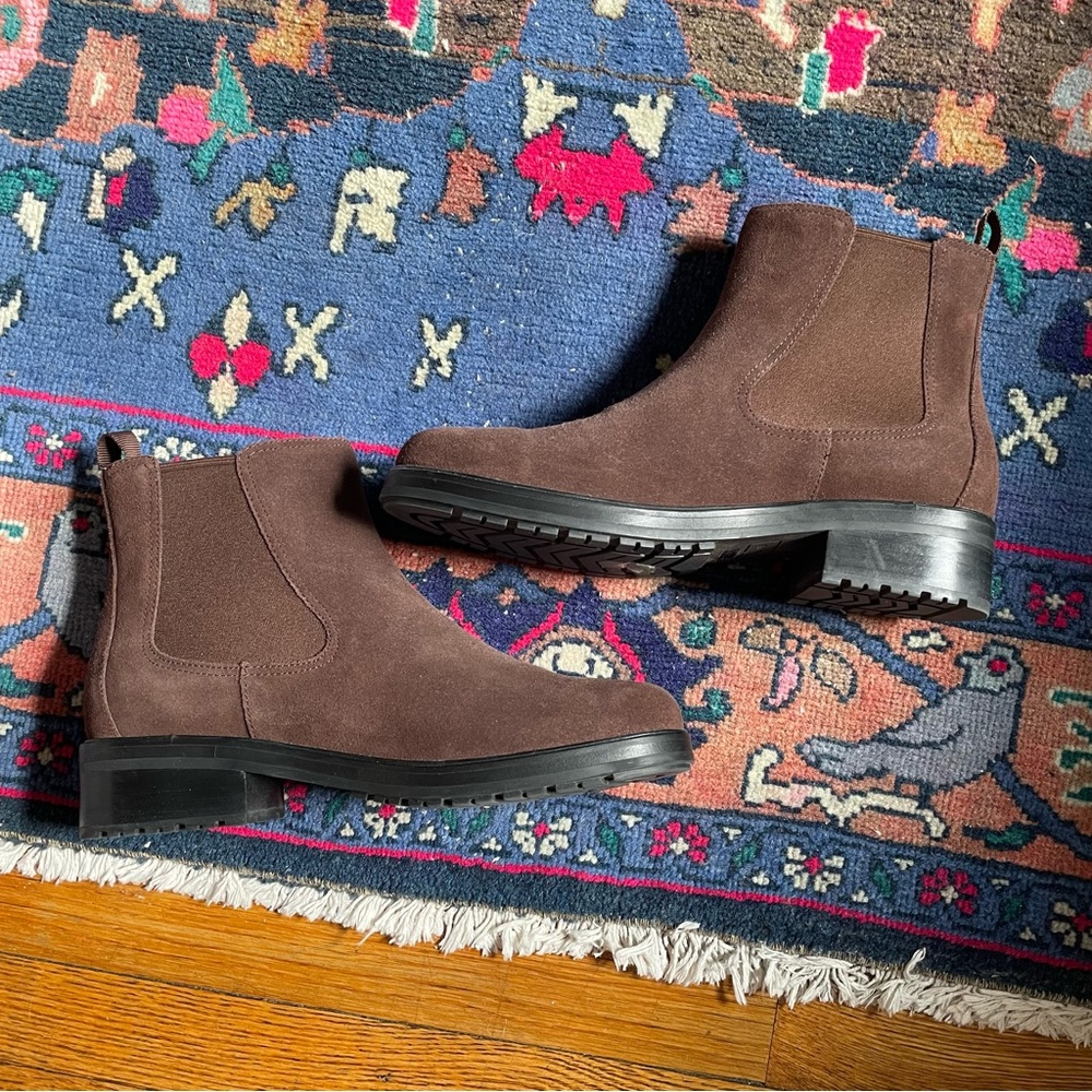 Everlane Brown Suede Chelsea Boots